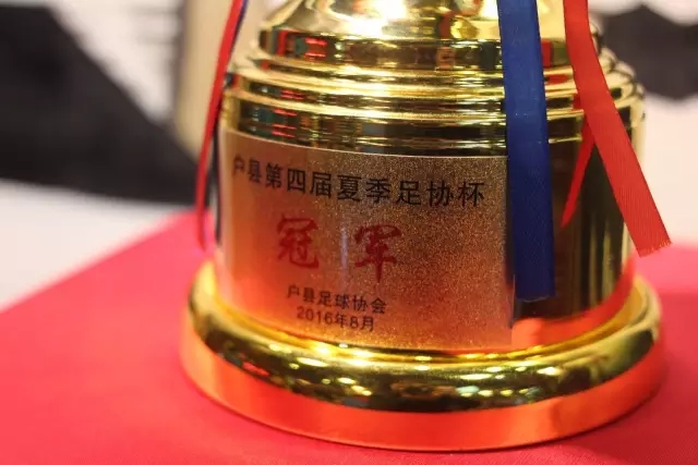 迟来的更新！哈里斯·巴恩斯晒巴黎动态：逛卢浮宫/练球/吃美食
